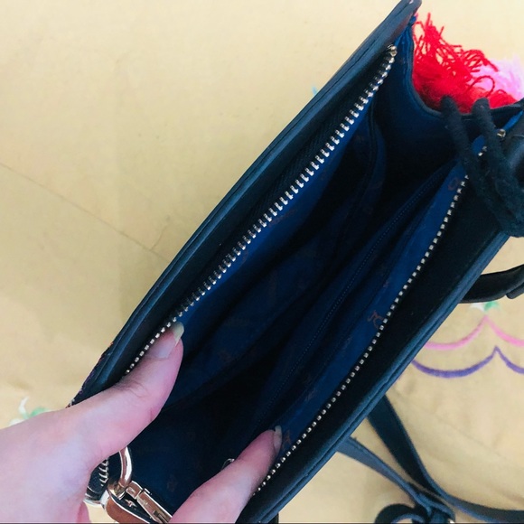 Global desi sling bag ethnic wear - Picture 13 of 16